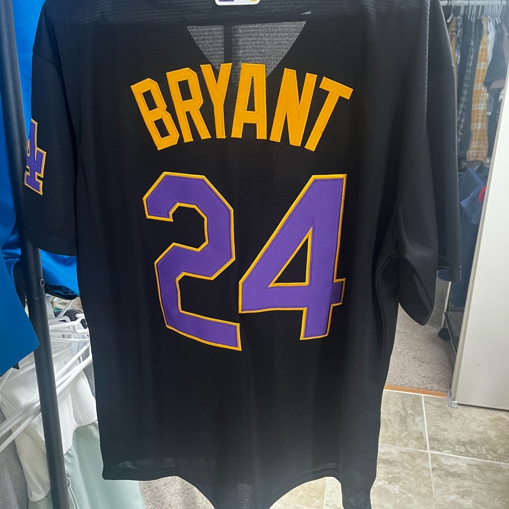 Nike Kobe Bryant Black Dodgers Jersey - Picture 3 of 3